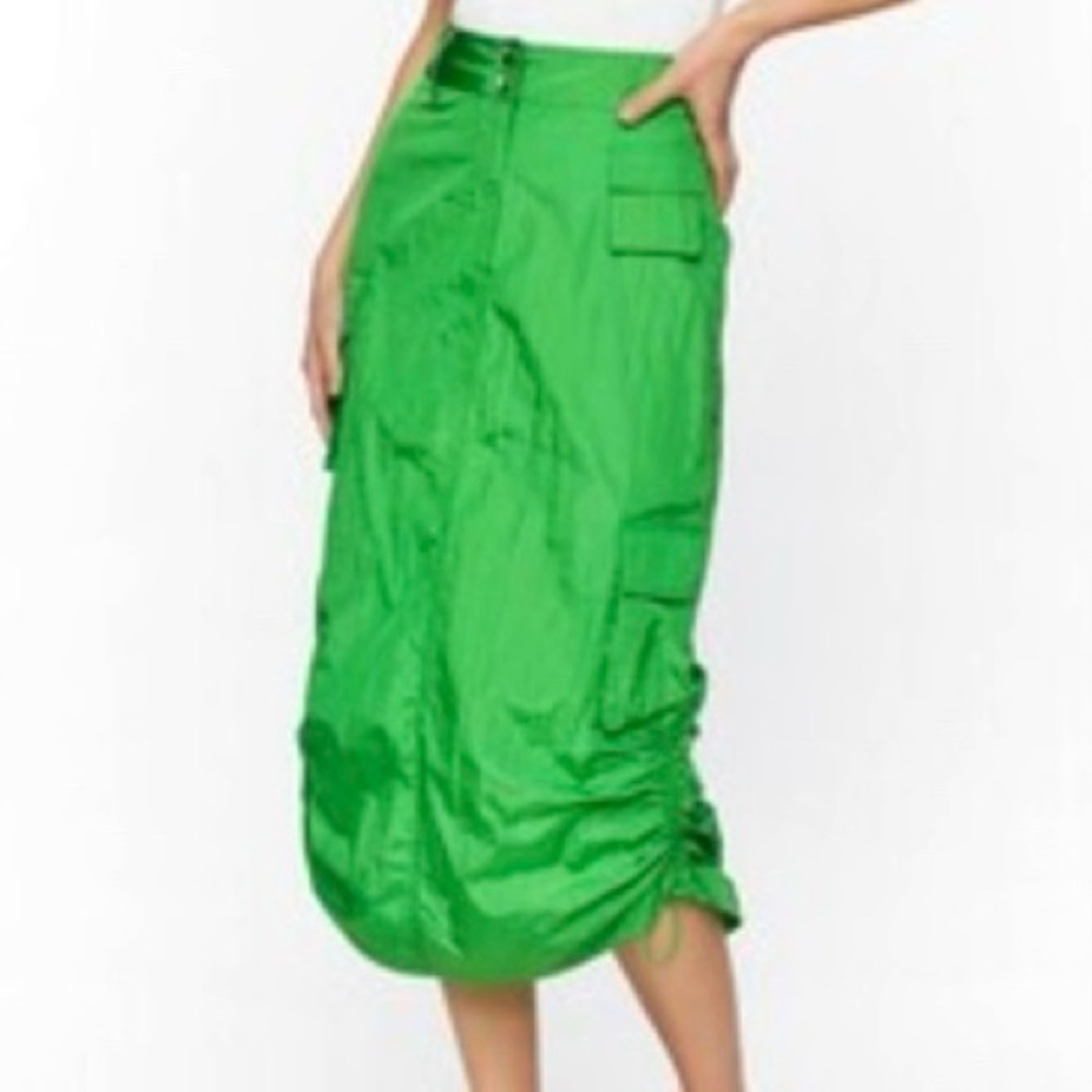 Forever 21 Women’s Parachute fabric Skirt Cargo Midi Bright Green Size XS NWOT
